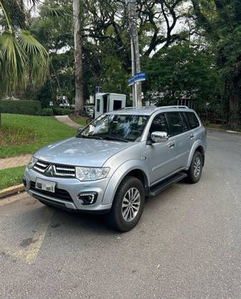 MITSUBISHI PAJERO 3.2 HPE 4X4 7 LUGARES 16V TURBO INTERCOOLER DIESEL 4P AUTOMÁTICO